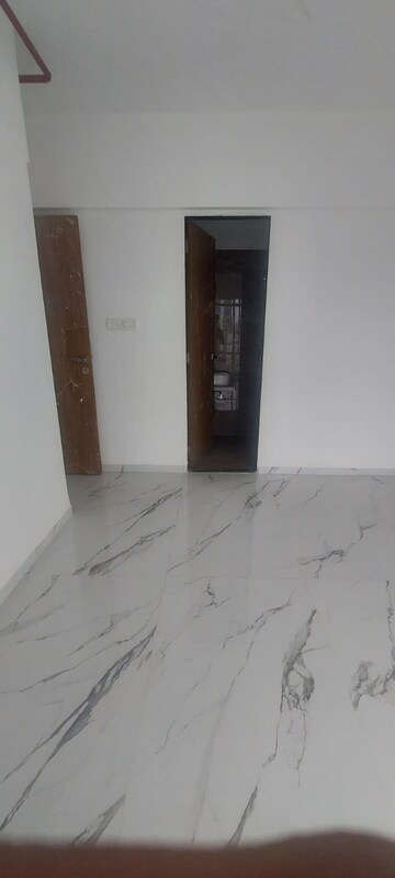Room in 3 BHK Apartment at DPS Greens, Kandivali East – for Sale