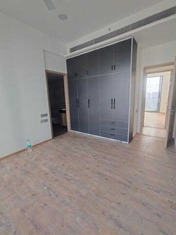 Room in 5 BHK Apartment at Rustomjee Crown, Prabhadevi – for Rent