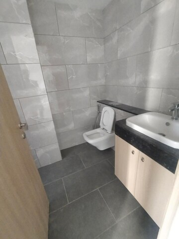 Bathroom in 5 BHK Apartment at Rustomjee Crown, Prabhadevi – for Rent