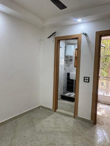Building Lobby in 2 BHK Builder Floor at Pandav Nagar – for Sale