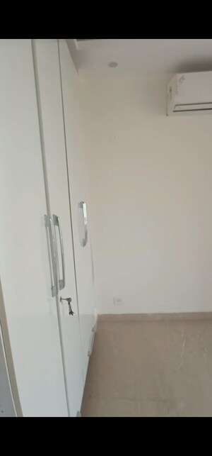 Furnished Amenities in 3 BHK Apartment at Raheja Vedaanta, Sector 108 – for Sale