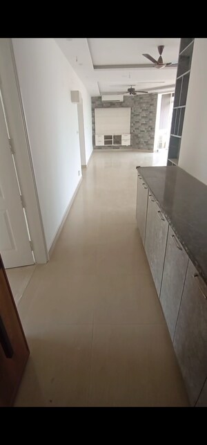 3 BHK Apartment For Sale in Raheja Vedaanta, Sector 108