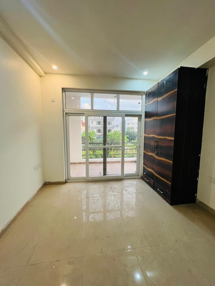 Room, sector 43 2 Bedroom 265 Sq.Yd. Builder Floor In Sector 43 Gurgaon 8748873