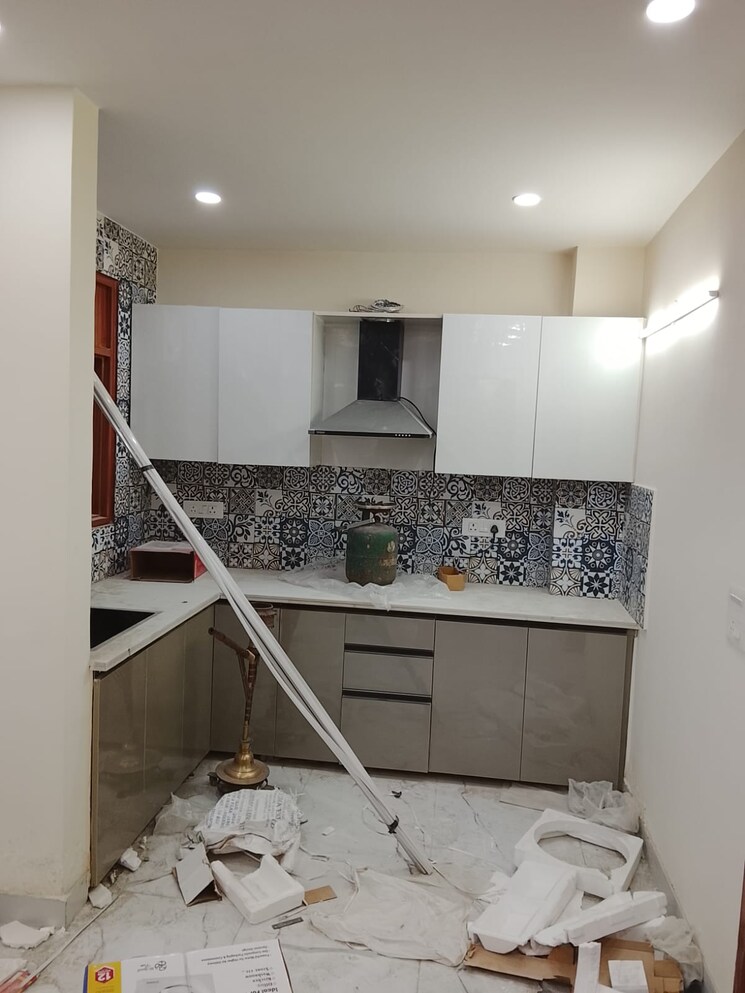Kitchen, saket-court-residential-complex 2.5 Bedroom 1200 Sq.Ft. Apartment In Pushp Vihar Delhi 8748898