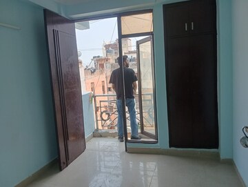 Room in 2.5 BHK Apartment at Saket Court Residential Complex, Pushp Vihar – for Rent