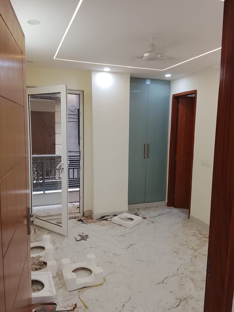 undefined, saket-court-residential-complex 2.5 Bedroom 1200 Sq.Ft. Apartment In Pushp Vihar Delhi 8748898