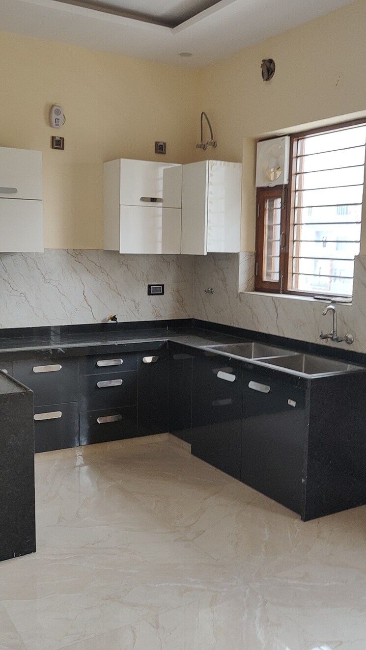 Kitchen, kriti-cghs 5 Bedroom 500 Sq.Yd. Independent House In Sector 21c Faridabad 8748954