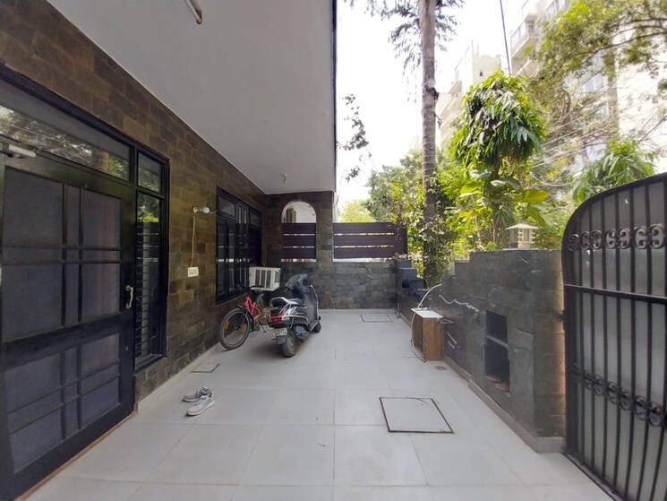 Exterior View, sector 19 4 Bedroom 180 Sq.Yd. Independent House In Sector 19 Faridabad 8749004