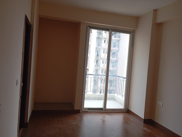 Room, amrapali-dream-valley 2 Bedroom 805 Sq.Ft. Apartment In Tech Zone 4 Greater Noida Greater Noida 8749009