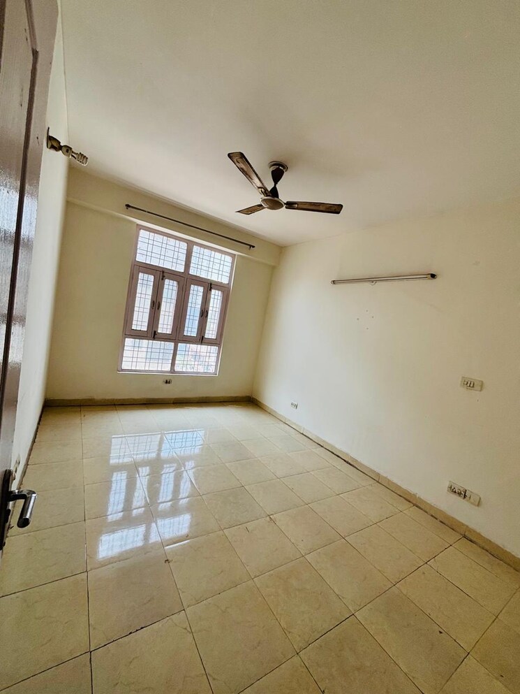 Room, aba-cleo-county 4 Bedroom 2448 Sq.Ft. Apartment In Sector 121 Noida 8748988