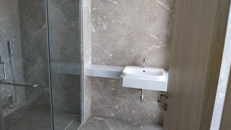 Bathroom, rustomjee-crown 5 Bedroom 3090 Sq.Ft. Apartment In Prabhadevi Mumbai 8748995