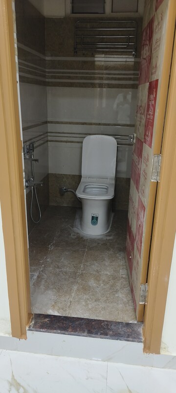 Bathroom in 2 BHK Apartment at Mahboob Tower, Malakpet – for Rent