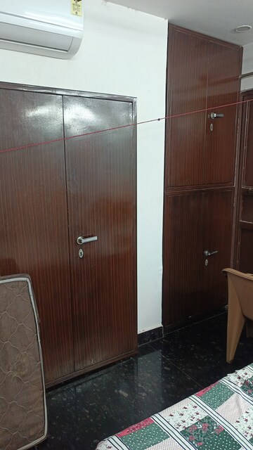 Furnished Amenities in 1 BHK Builder Floor at Patel Nagar – for Rent
