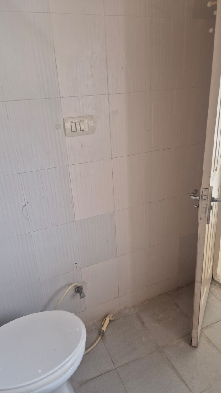Bathroom, ats-advantage 3 Bedroom 1685 Sq.Ft. Apartment In Ahinsa Khand 1 Ghaziabad 8749047