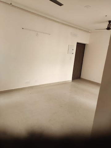 Room in 2 BHK Apartment at Supertech Ecovillage I, Sector 1 Greater Noida – for Rent
