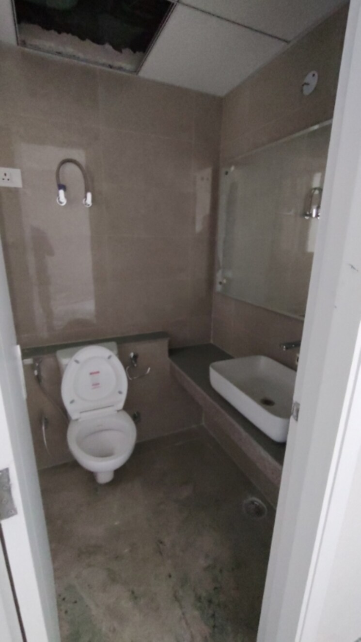 Bathroom, eldeco-live-by-the-greens 3 Bedroom 1404 Sq.Ft. Apartment In Sector 150 Noida 8749176