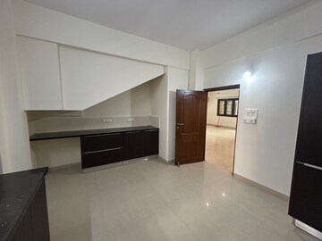 Room in 4 BHK Villa at my stick hills, Hi Tech City – for Rent