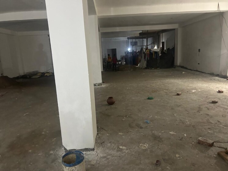  Parking, chattarpur Commercial Warehouse 7250 Sq.Yd. In Chattarpur Delhi 8749137