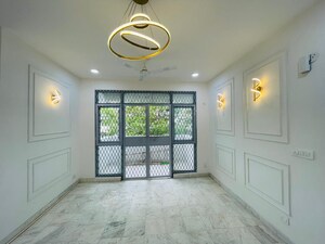 Room in 3 BHK Builder Floor at Sector 57 – for Sale