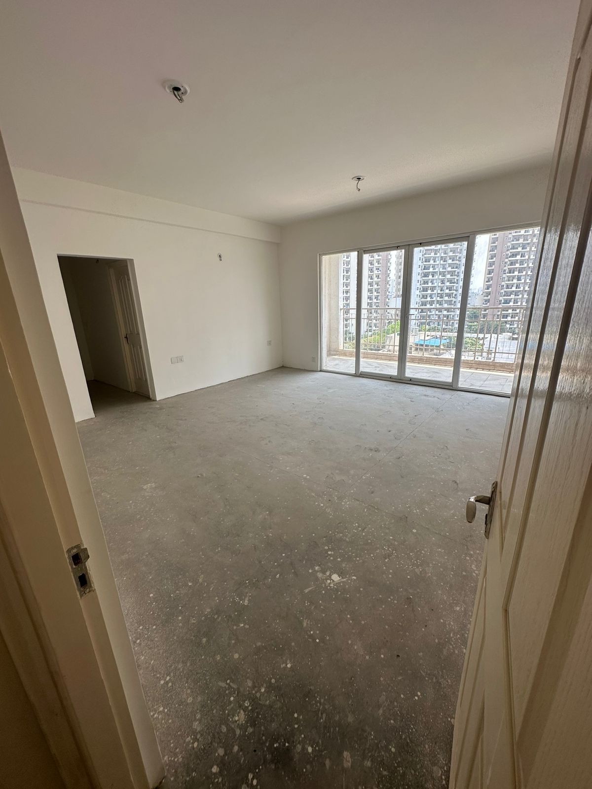 5 BHK + Pooja Room,Servant Room Apartment For Sale in Mapsko Royale Ville