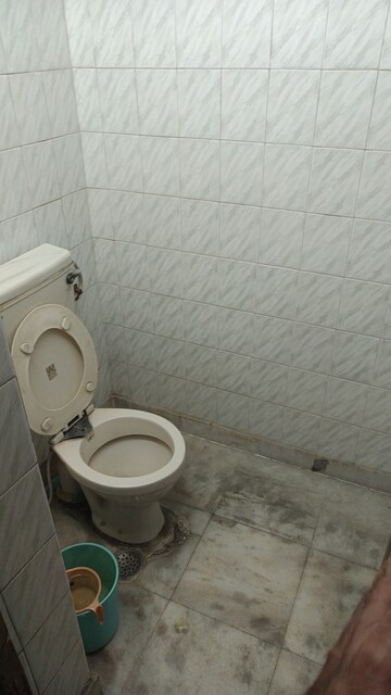 Attached Bathroom in 2 BHK Builder Floor at Patel Nagar – for Rent