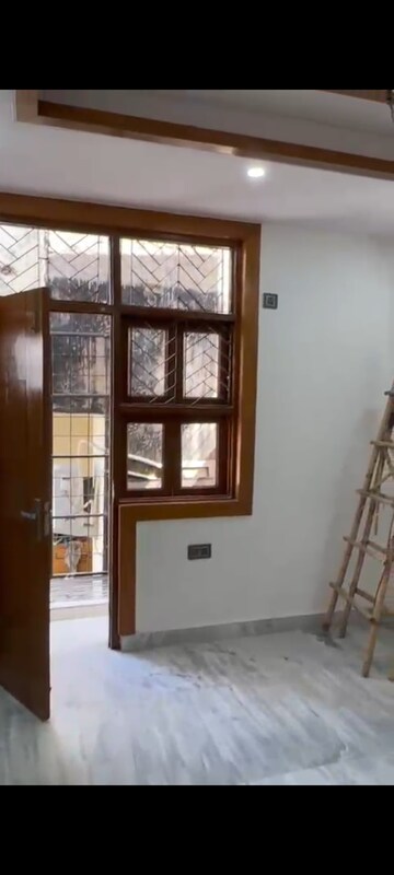 2 BHK Builder Floor For Sale in Amrapali Vaishali, Vaishali Sector 3