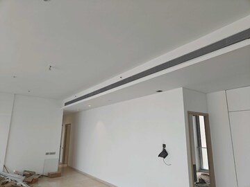 Room in 5 BHK Apartment at Rustomjee Crown, Prabhadevi – for Rent
