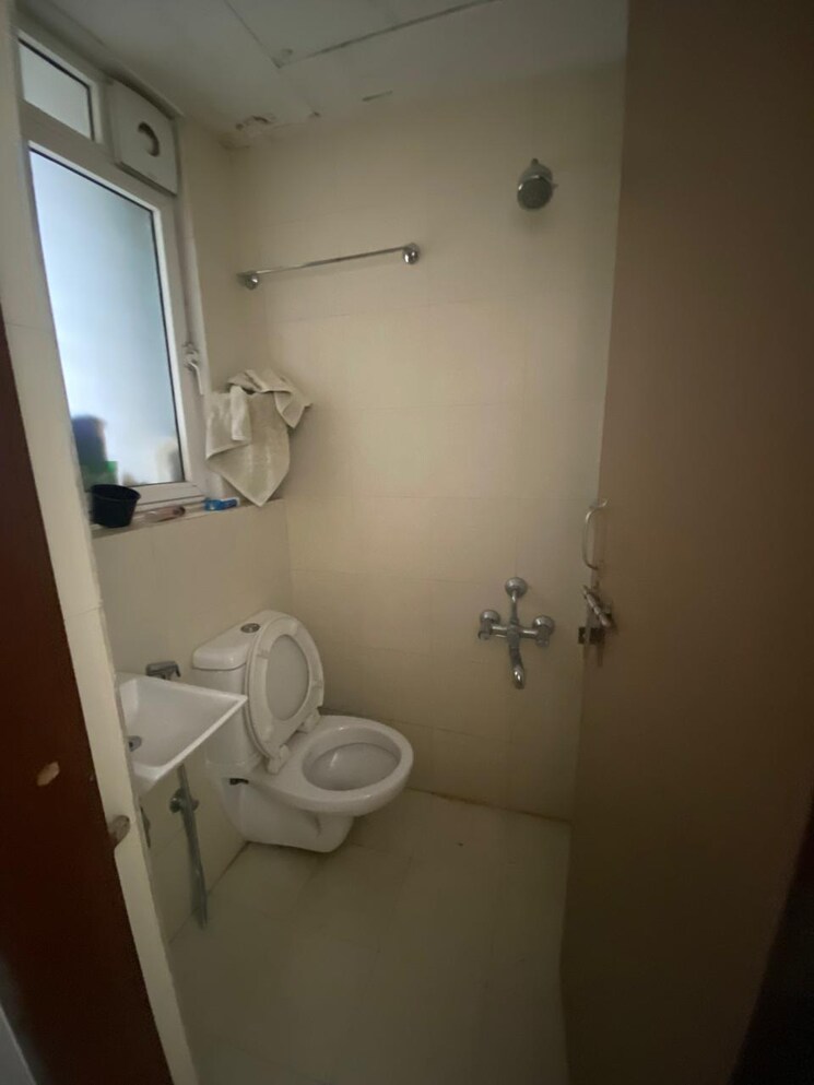 Bathroom, lodha-belmondo 3 Bedroom 1998 Sq.Ft. Apartment In Gahunje Pune 8749266