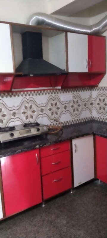 Bedroom in 2 BHK Builder Floor at Sector 43 – for Rent