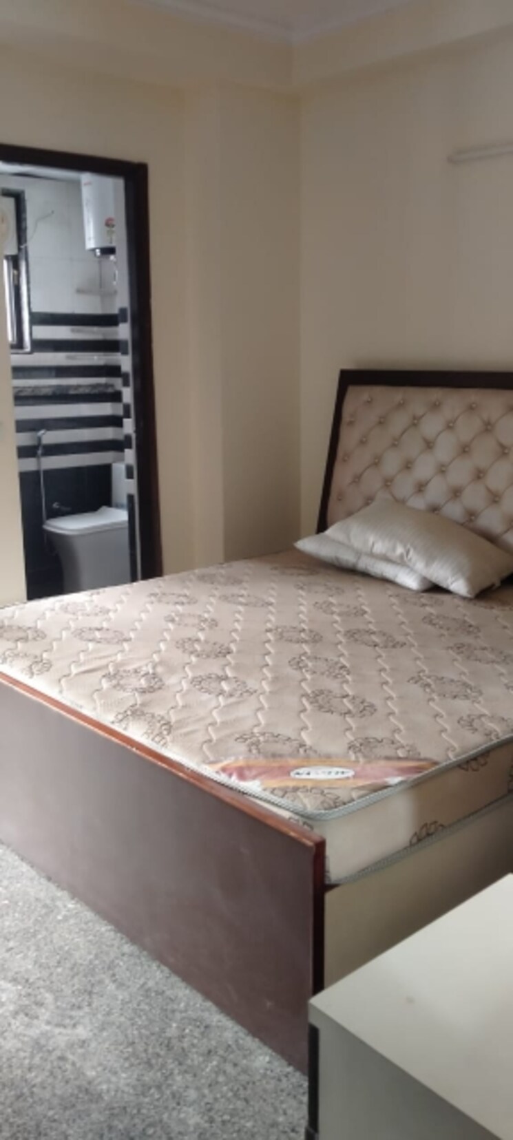 Bedroom, sector 43 2 Bedroom 120 Sq.Yd. Builder Floor In Sector 43 Gurgaon 8749342