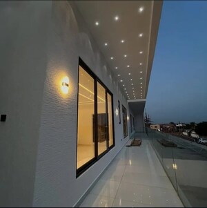 Building Lobby in 5 BHK Builder Floor at Sector 32 – for Sale