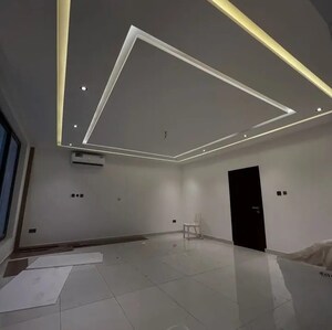 Kitchen in 5 BHK Builder Floor at Sector 32 – for Sale