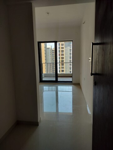 Room in 2 BHK Apartment at Shapoorji Pallonji Sensorium, Hinjewadi – for Rent
