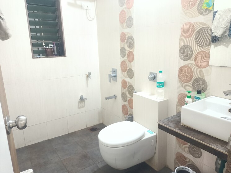 Bathroom, dilshad garden 1 Bedroom 450 Sq.Ft. Apartment In Dilshad Garden Delhi 8749479