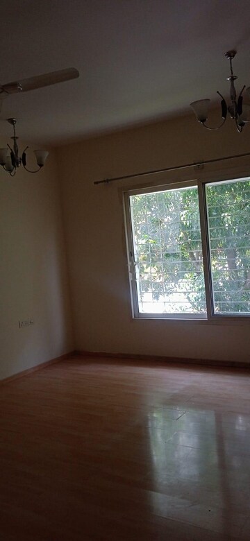 Room in 3 BHK Apartment at Sobha Dew Flower, Jp Nagar – for Rent