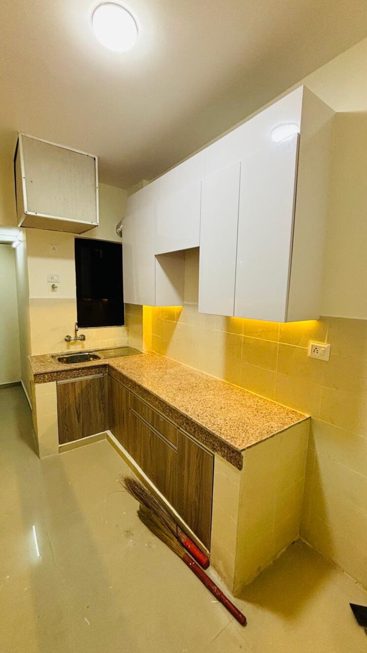 Kitchen, logix-blossom-county 2.5 Bedroom 1418 Sq.Ft. Apartment In Sector 137 Noida 8749429