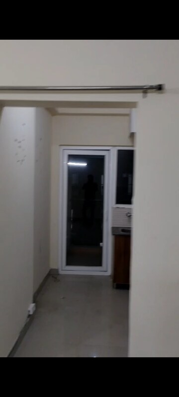 2.5 BHK Apartment For Rent in Antriksh Golf Link, Sector 1 Greater Noida
