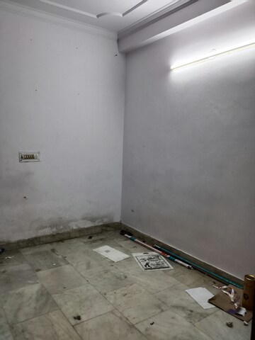 Room in 1 BHK Apartment at Khirki Extension – for Rent