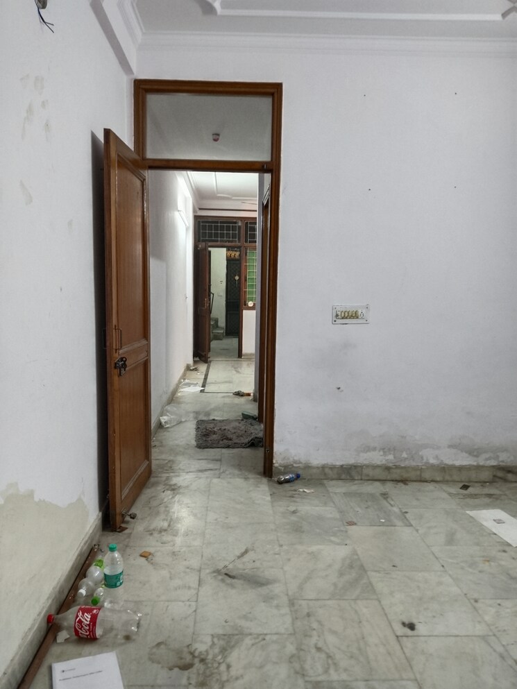 Room, khirki extension 1 Bedroom 600 Sq.Ft. Apartment In Khirki Extension Delhi 8749514