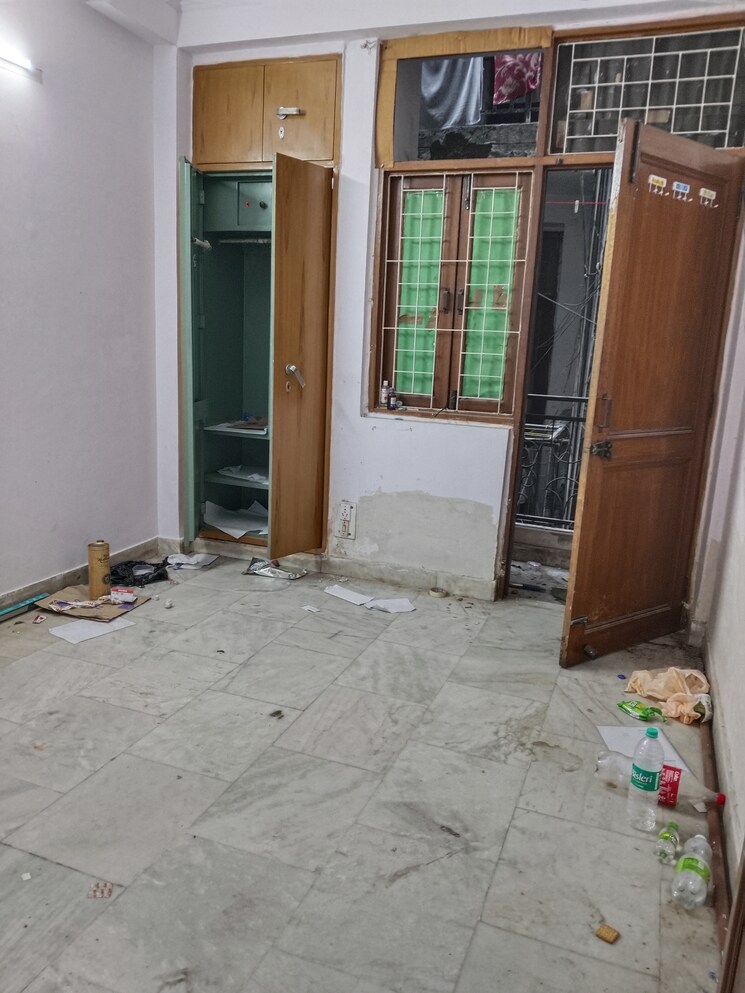 Room, khirki extension 1 Bedroom 600 Sq.Ft. Apartment In Khirki Extension Delhi 8749514