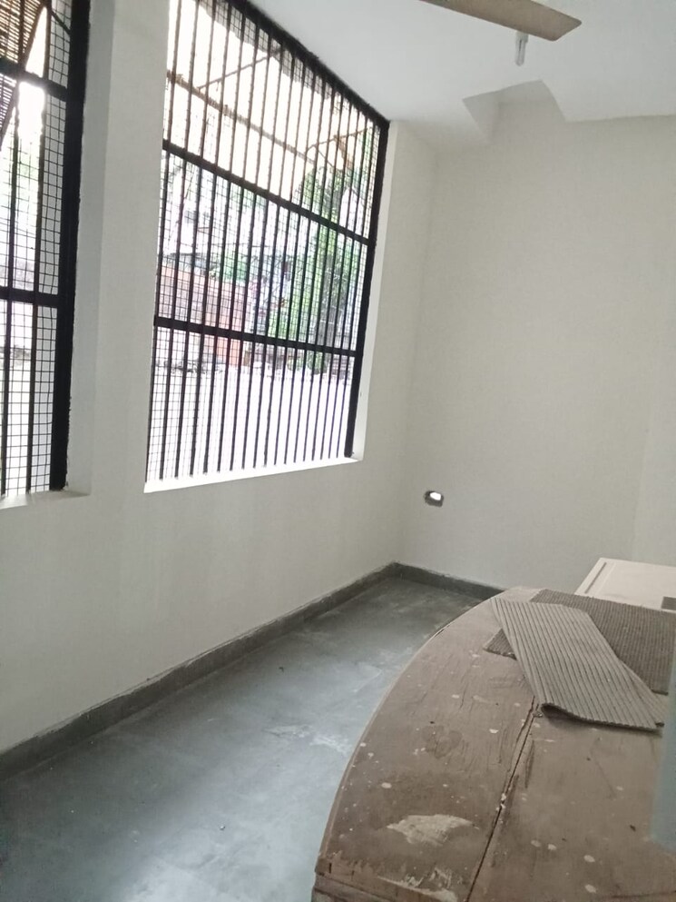 Balcony, veera-safdarjung-enclave 3 Bedroom 1800 Sq.Ft. Builder Floor In Safdarjung Enclave Delhi 8749594