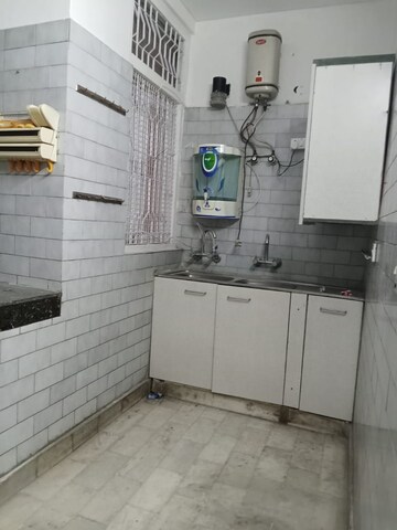  3 BHK Builder Floor at Veera Safdarjung Enclave, Safdarjung Enclave – for Rent
