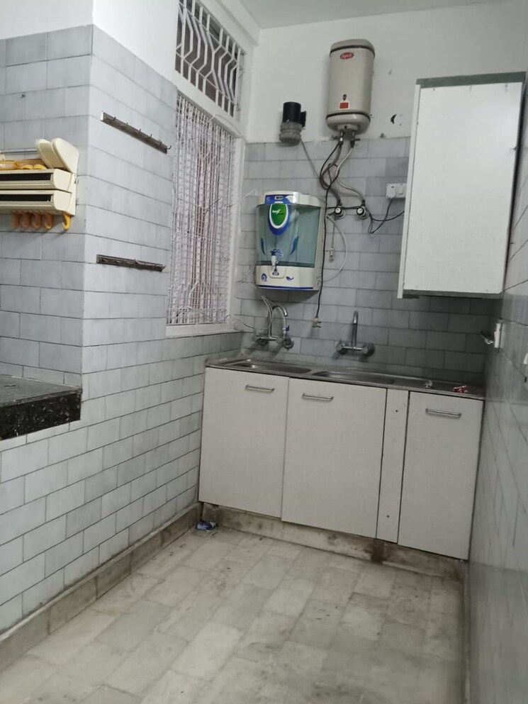 undefined, veera-safdarjung-enclave 3 Bedroom 1800 Sq.Ft. Builder Floor In Safdarjung Enclave Delhi 8749594