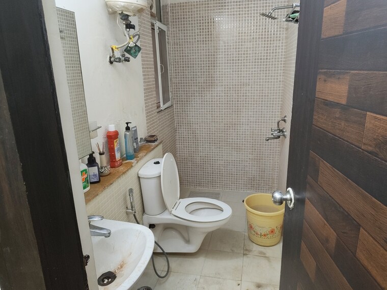 Bathroom, sector 134 2 Bedroom 950 Sq.Ft. Apartment In Sector 134 Noida 8749644