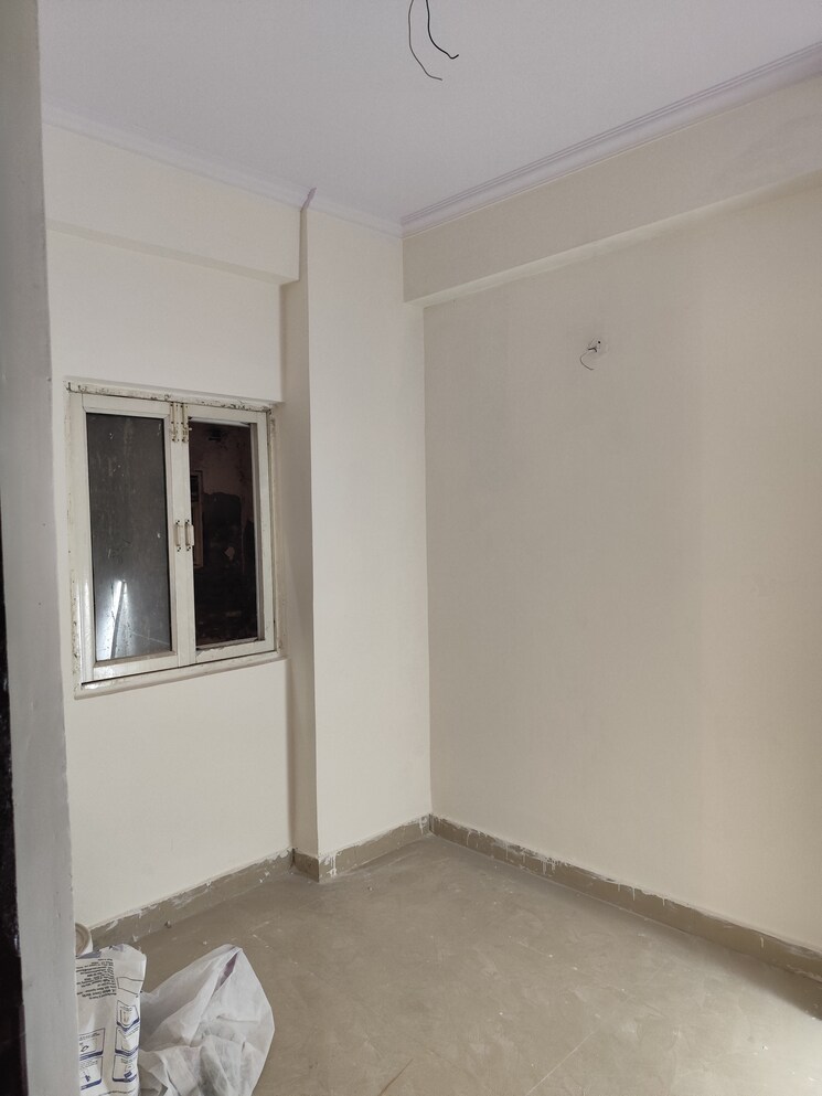 Room, maxblis-white-house 2.5 Bedroom 1200 Sq.Ft. Apartment In Sector 75 Noida 8749717