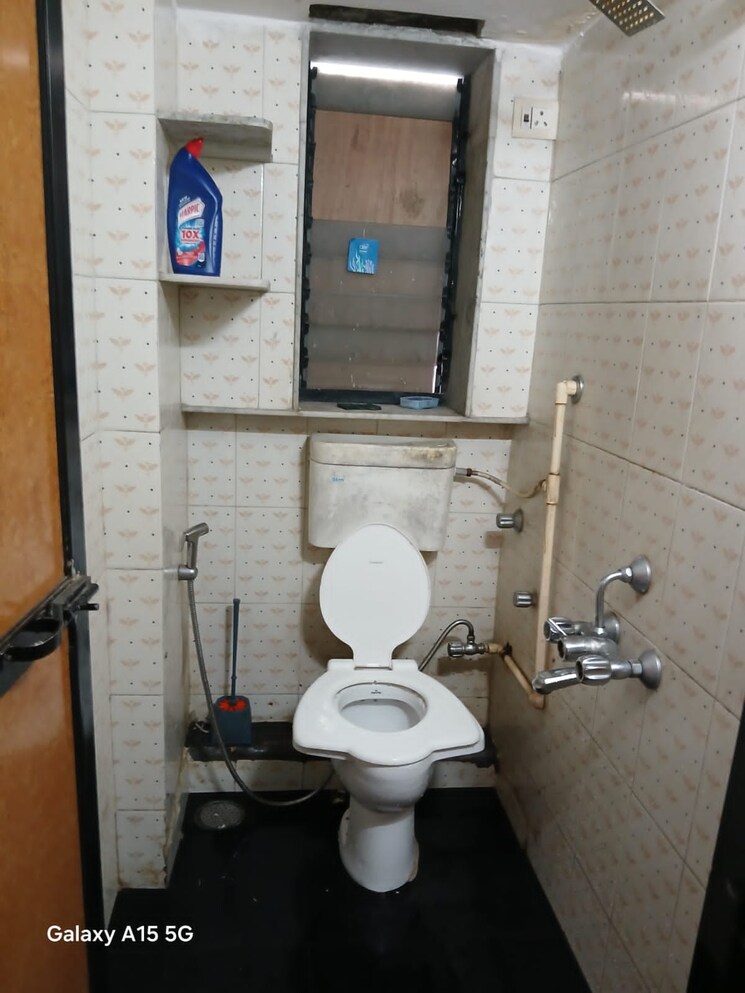 Bathroom, raheja-township 1 Bedroom 525 Sq.Ft. Apartment In Malad East Mumbai 8749740