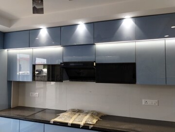 Furnished Amenities in 3 BHK Builder Floor at Sector 10a – for Sale