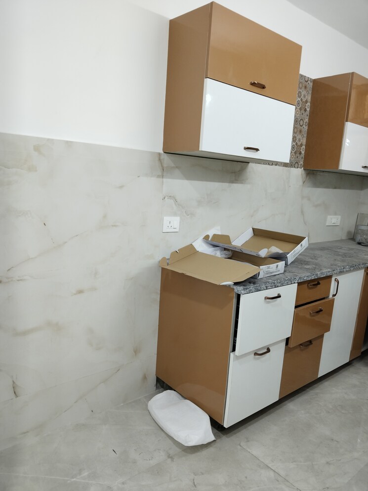 Kitchen, khirki extension 3 Bedroom 1250 Sq.Ft. Apartment In Khirki Extension Delhi 8749730