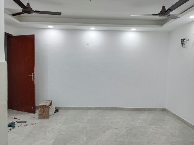 Room, khirki extension 3 Bedroom 1250 Sq.Ft. Apartment In Khirki Extension Delhi 8749730