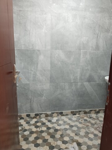 Bathroom in 3 BHK Apartment at Khirki Extension – for Rent